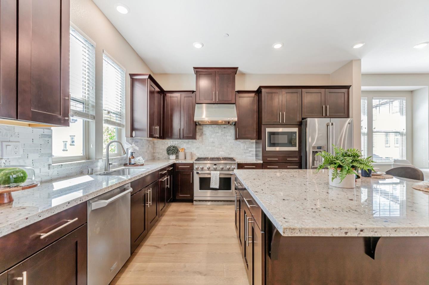 Detail Gallery Image 9 of 39 For 1610 Hidden Creek Ln, Milpitas,  CA 95035 - 4 Beds | 3/1 Baths