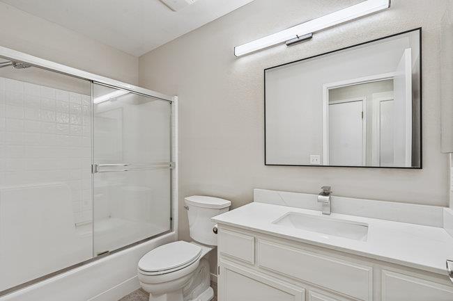 Detail Gallery Image 12 of 21 For 2240 Preston Ct, Hollister,  CA 95023 - 3 Beds | 2 Baths