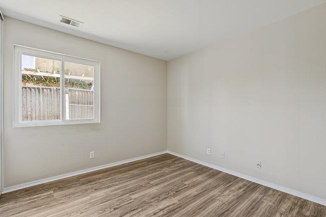 Detail Gallery Image 16 of 21 For 2240 Preston Ct, Hollister,  CA 95023 - 3 Beds | 2 Baths