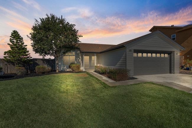 Detail Gallery Image 2 of 21 For 2240 Preston Ct, Hollister,  CA 95023 - 3 Beds | 2 Baths