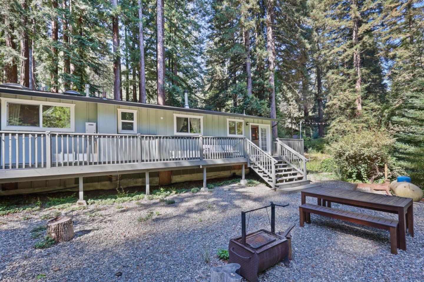 Detail Gallery Image 2 of 18 For 599 Lilac Ave, Boulder Creek,  CA 95006 - 3 Beds | 1 Baths