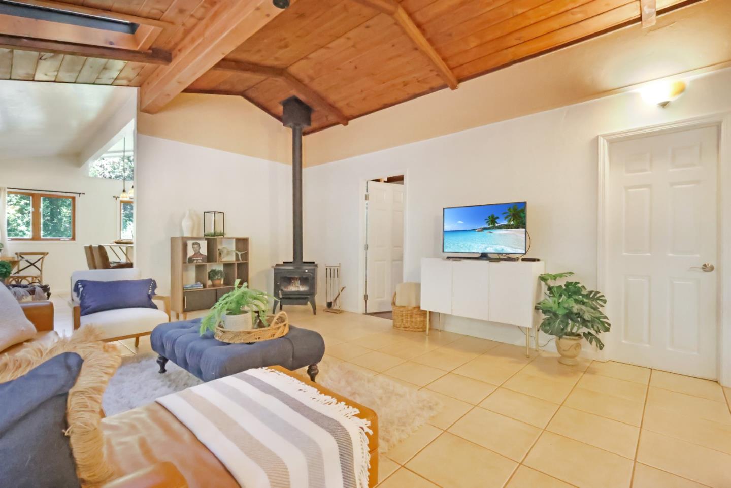 Detail Gallery Image 3 of 18 For 599 Lilac Ave, Boulder Creek,  CA 95006 - 3 Beds | 1 Baths