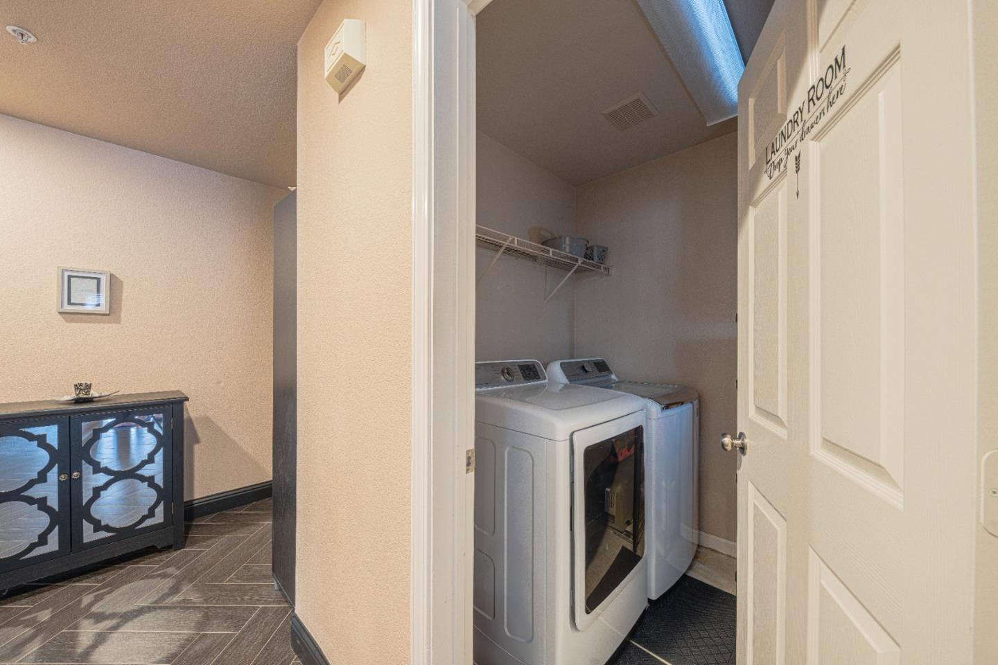 Detail Gallery Image 20 of 43 For 831 Cactus Ct, Salinas,  CA 93905 - 4 Beds | 2/1 Baths