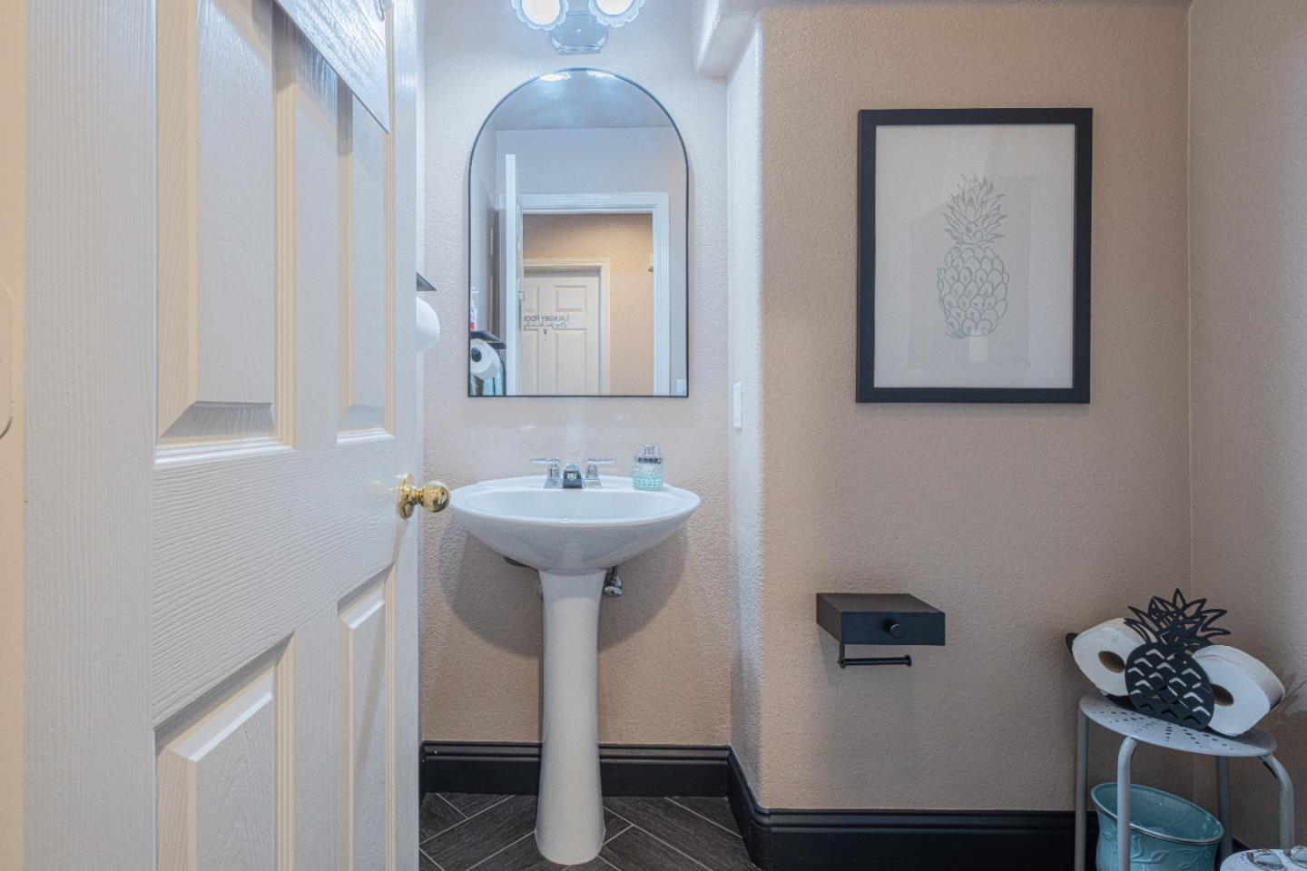 Detail Gallery Image 21 of 43 For 831 Cactus Ct, Salinas,  CA 93905 - 4 Beds | 2/1 Baths