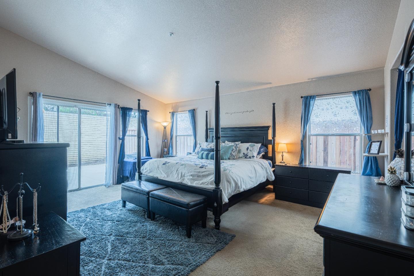 Detail Gallery Image 22 of 43 For 831 Cactus Ct, Salinas,  CA 93905 - 4 Beds | 2/1 Baths