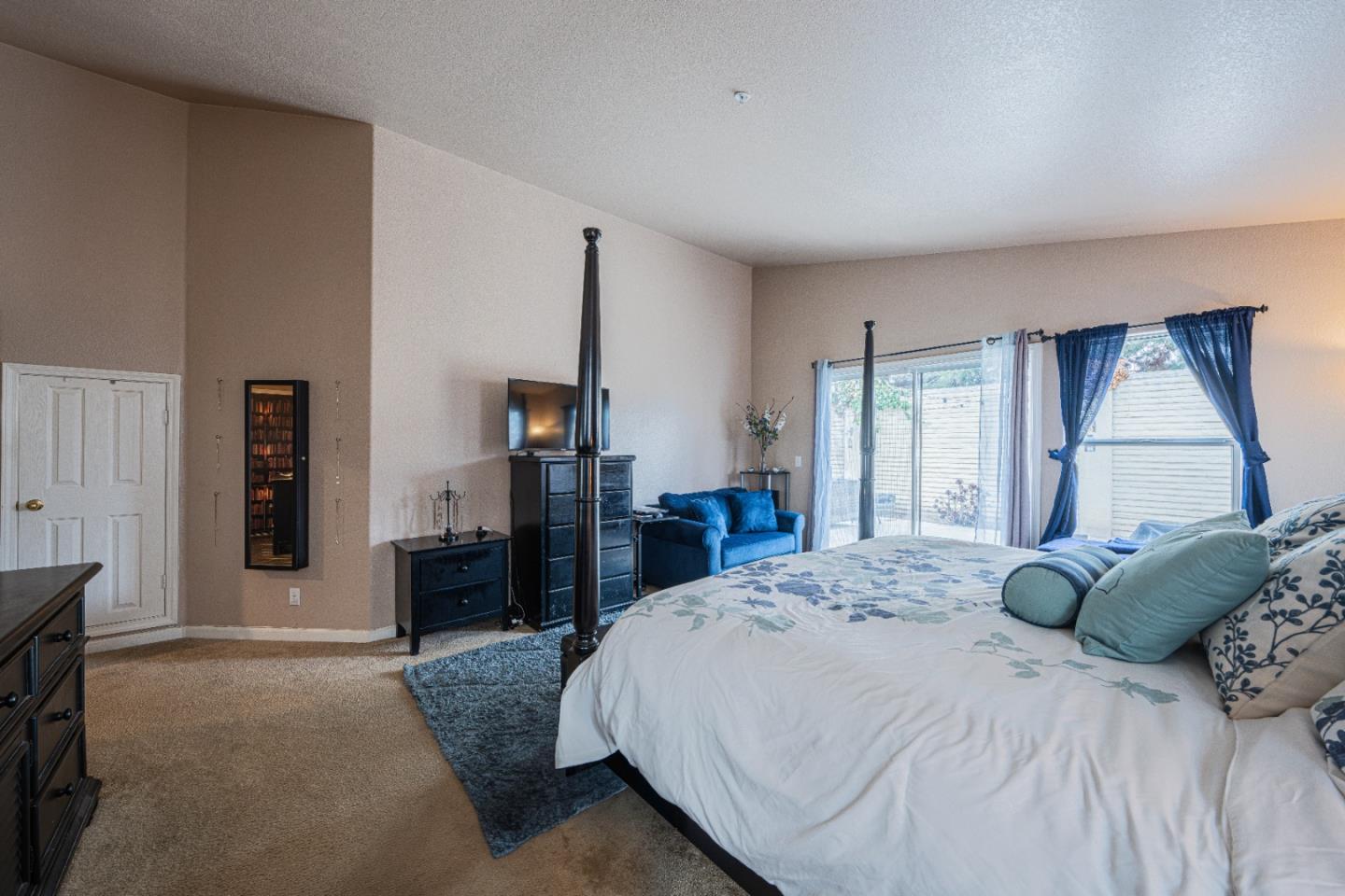 Detail Gallery Image 23 of 43 For 831 Cactus Ct, Salinas,  CA 93905 - 4 Beds | 2/1 Baths