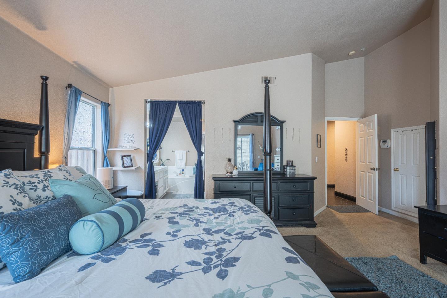 Detail Gallery Image 24 of 43 For 831 Cactus Ct, Salinas,  CA 93905 - 4 Beds | 2/1 Baths