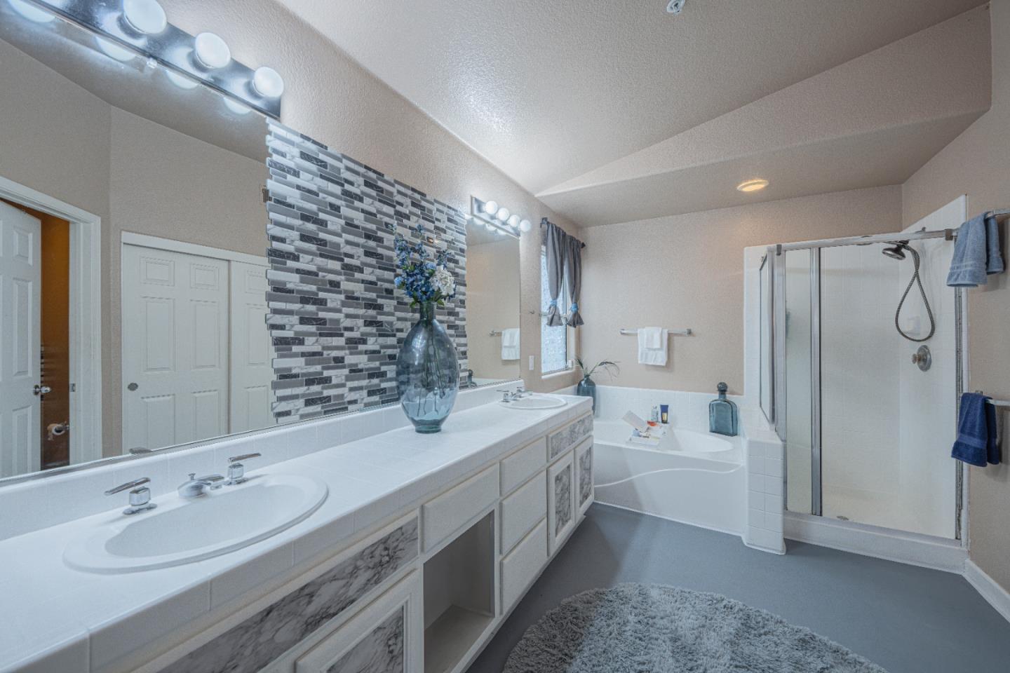 Detail Gallery Image 25 of 43 For 831 Cactus Ct, Salinas,  CA 93905 - 4 Beds | 2/1 Baths