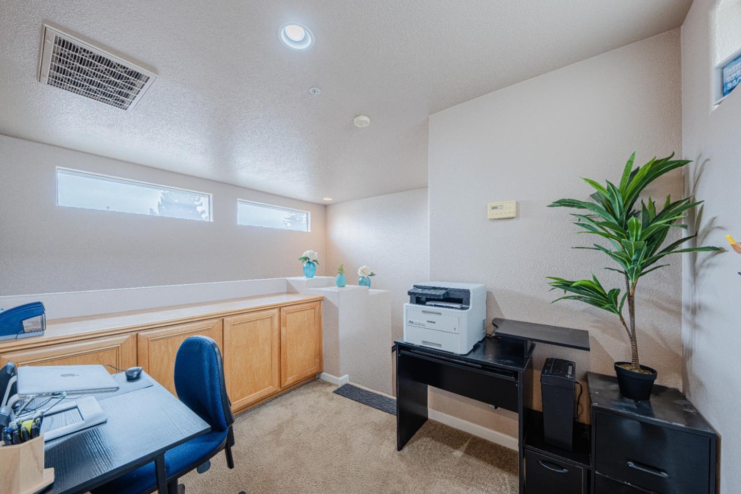 Detail Gallery Image 28 of 43 For 831 Cactus Ct, Salinas,  CA 93905 - 4 Beds | 2/1 Baths