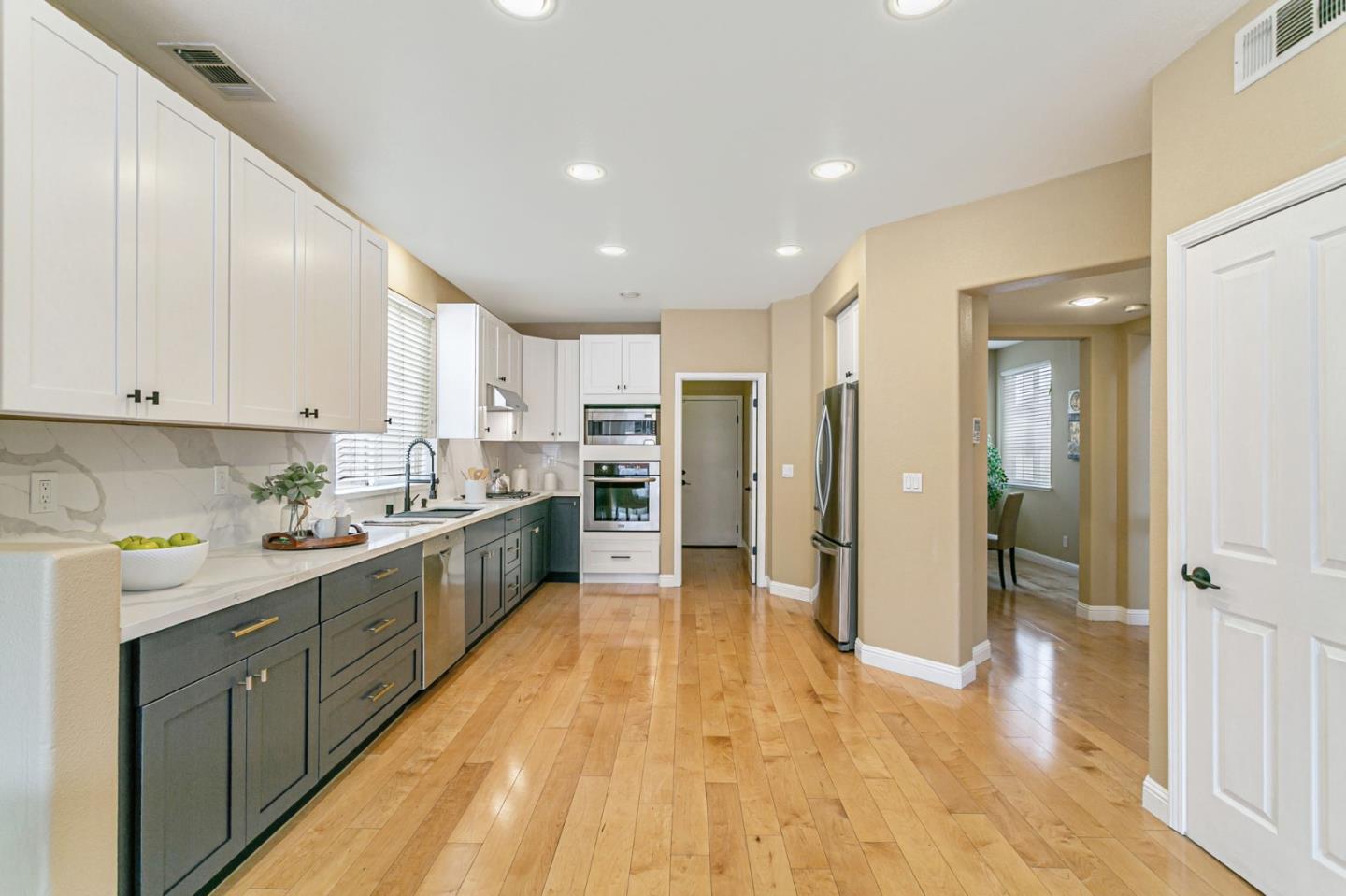 Detail Gallery Image 21 of 40 For 3508 Casabella Ct, San Jose,  CA 95148 - 5 Beds | 3 Baths