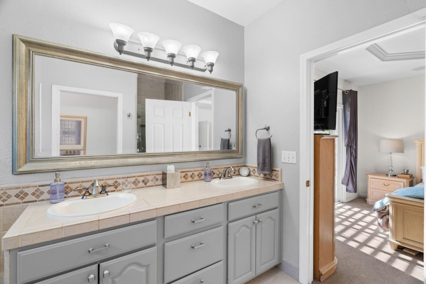 Detail Gallery Image 13 of 29 For 90 Angelica Way, Morgan Hill,  CA 95037 - 4 Beds | 3 Baths