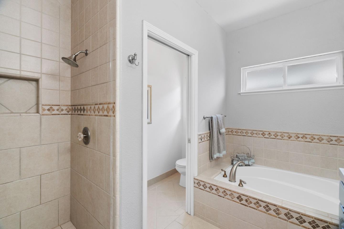 Detail Gallery Image 14 of 29 For 90 Angelica Way, Morgan Hill,  CA 95037 - 4 Beds | 3 Baths