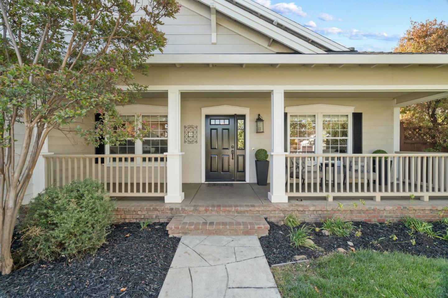 Detail Gallery Image 3 of 29 For 90 Angelica Way, Morgan Hill,  CA 95037 - 4 Beds | 3 Baths