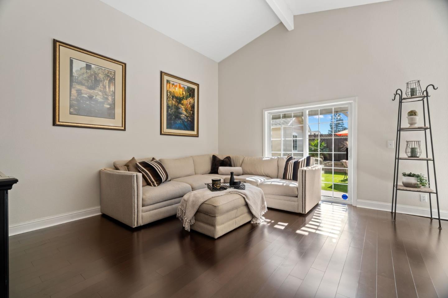 Detail Gallery Image 7 of 29 For 90 Angelica Way, Morgan Hill,  CA 95037 - 4 Beds | 3 Baths