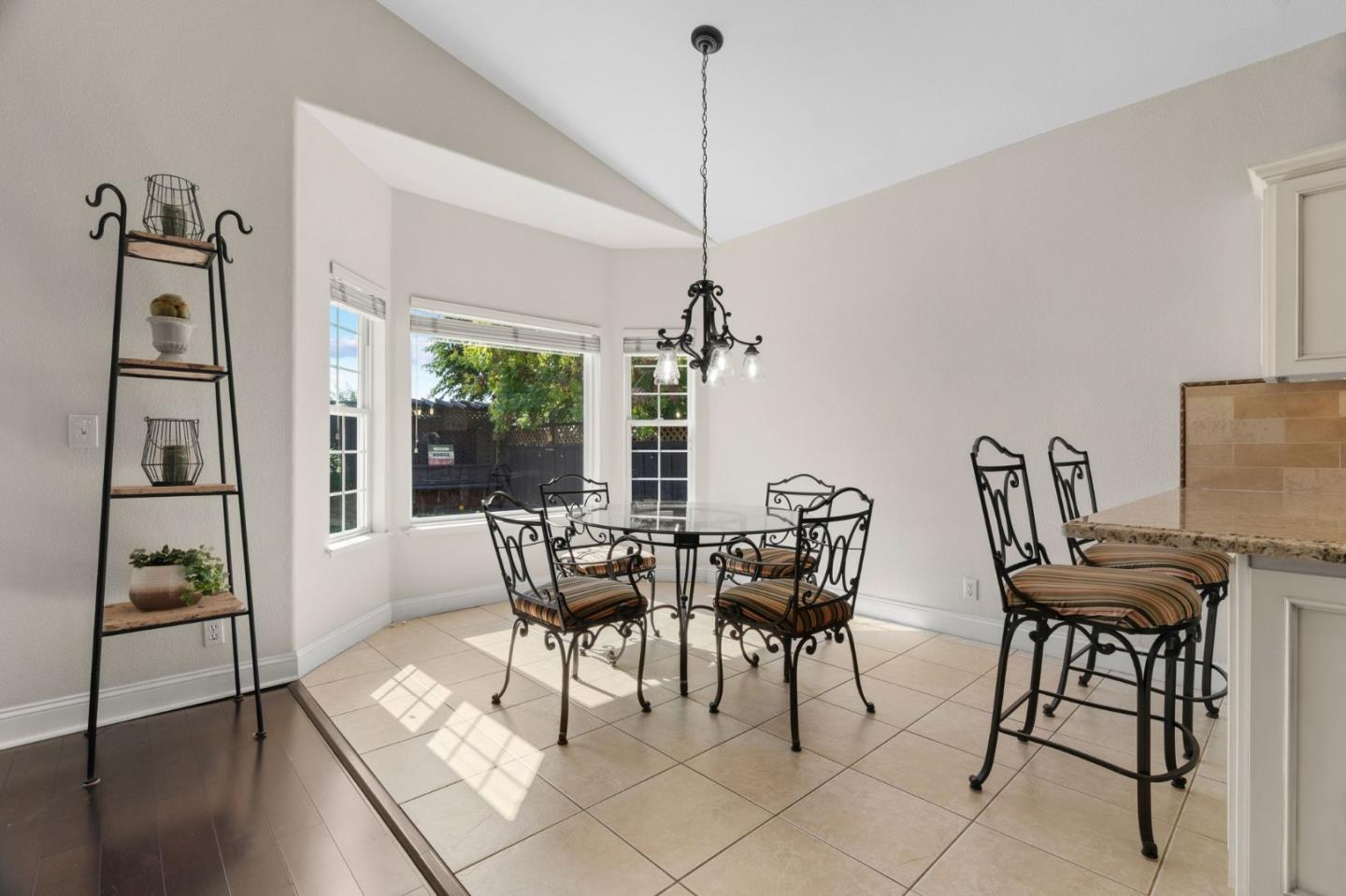 Detail Gallery Image 8 of 29 For 90 Angelica Way, Morgan Hill,  CA 95037 - 4 Beds | 3 Baths