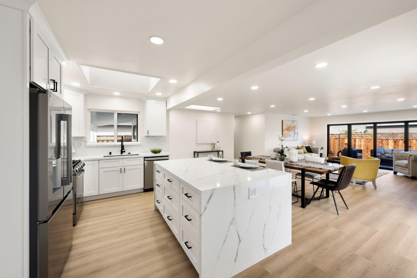 Detail Gallery Image 11 of 48 For 2090 Elmgrove Ln, San Jose,  CA 95130 - 4 Beds | 3 Baths