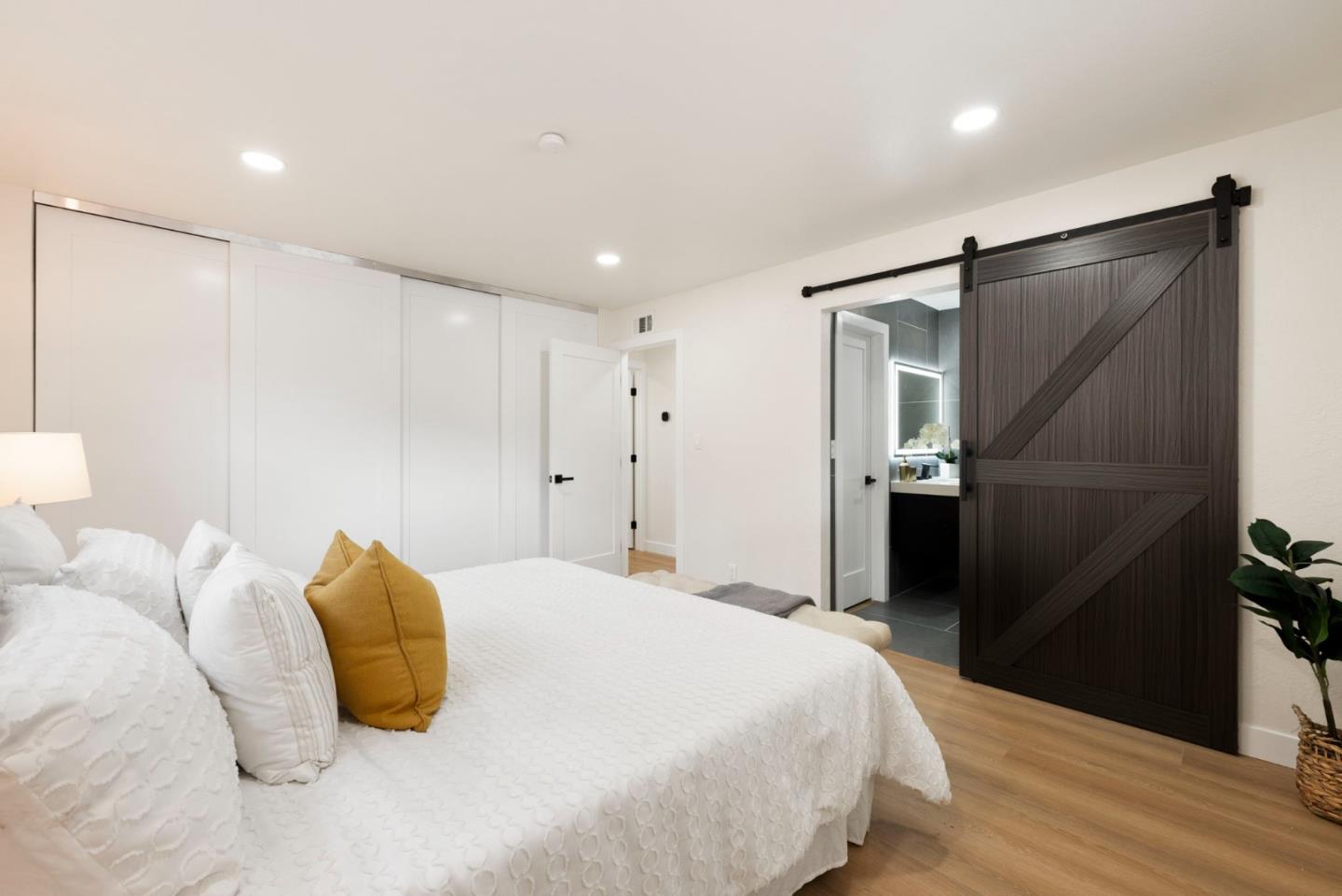 Detail Gallery Image 15 of 48 For 2090 Elmgrove Ln, San Jose,  CA 95130 - 4 Beds | 3 Baths