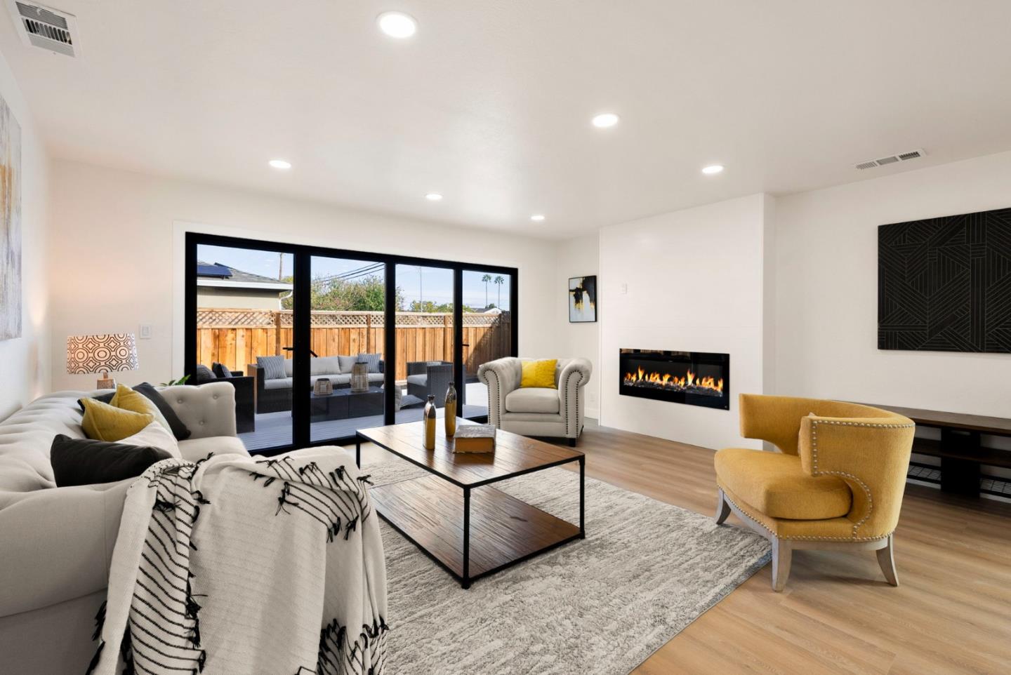 Detail Gallery Image 5 of 48 For 2090 Elmgrove Ln, San Jose,  CA 95130 - 4 Beds | 3 Baths