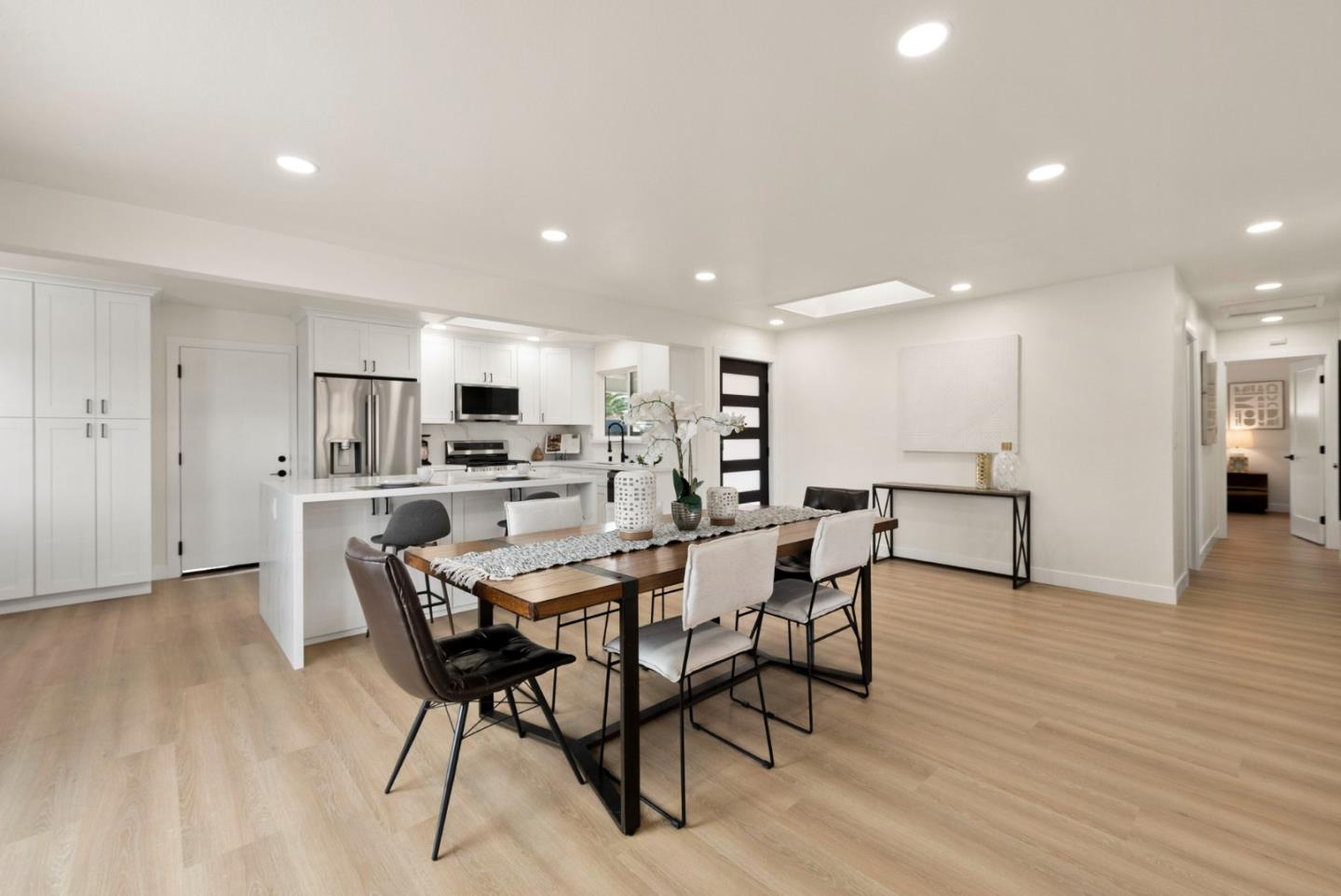 Detail Gallery Image 8 of 48 For 2090 Elmgrove Ln, San Jose,  CA 95130 - 4 Beds | 3 Baths