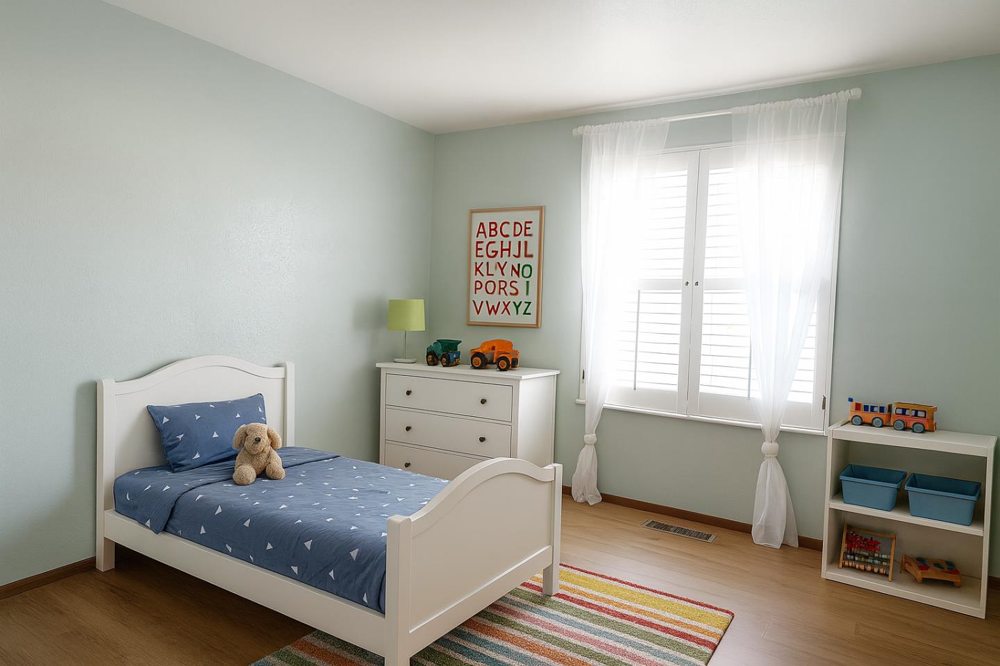 Detail Gallery Image 12 of 21 For 2585 Moraga Dr, Pinole,  CA 94564 - 4 Beds | 2/1 Baths