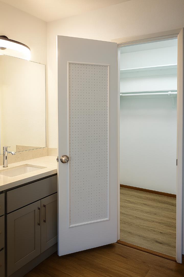 Detail Gallery Image 16 of 21 For 2585 Moraga Dr, Pinole,  CA 94564 - 4 Beds | 2/1 Baths