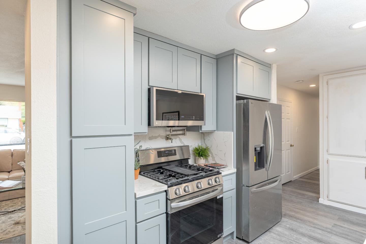 Detail Gallery Image 5 of 26 For 2632 Wright Ave, Pinole,  CA 94564 - 3 Beds | 2 Baths