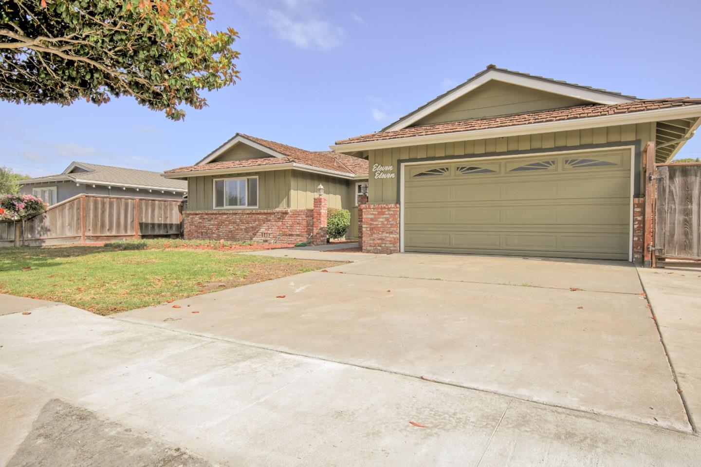 Detail Gallery Image 2 of 23 For 1111 Santa Fe Way, Salinas,  CA 93901 - 4 Beds | 2 Baths