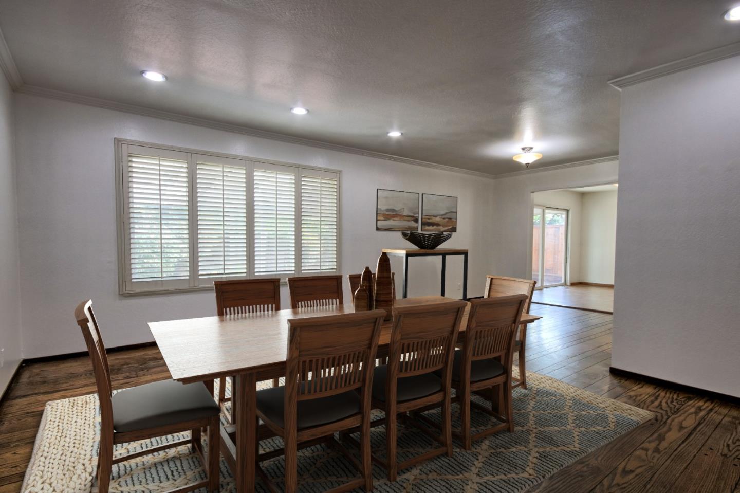 Detail Gallery Image 4 of 23 For 1111 Santa Fe Way, Salinas,  CA 93901 - 4 Beds | 2 Baths