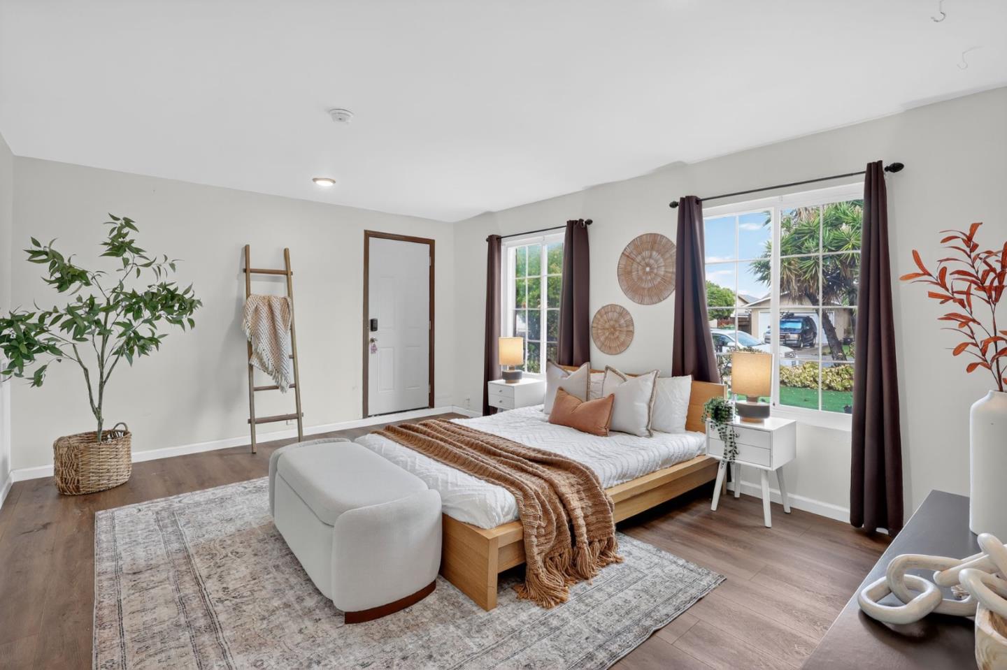 Detail Gallery Image 11 of 28 For 774 River View Dr, San Jose,  CA 95111 - 4 Beds | 3 Baths