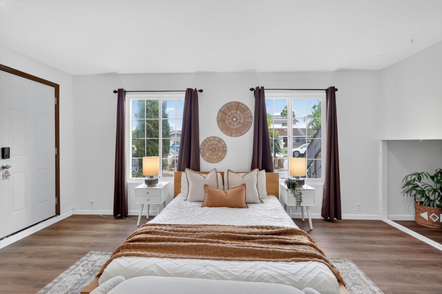 Detail Gallery Image 13 of 28 For 774 River View Dr, San Jose,  CA 95111 - 4 Beds | 3 Baths