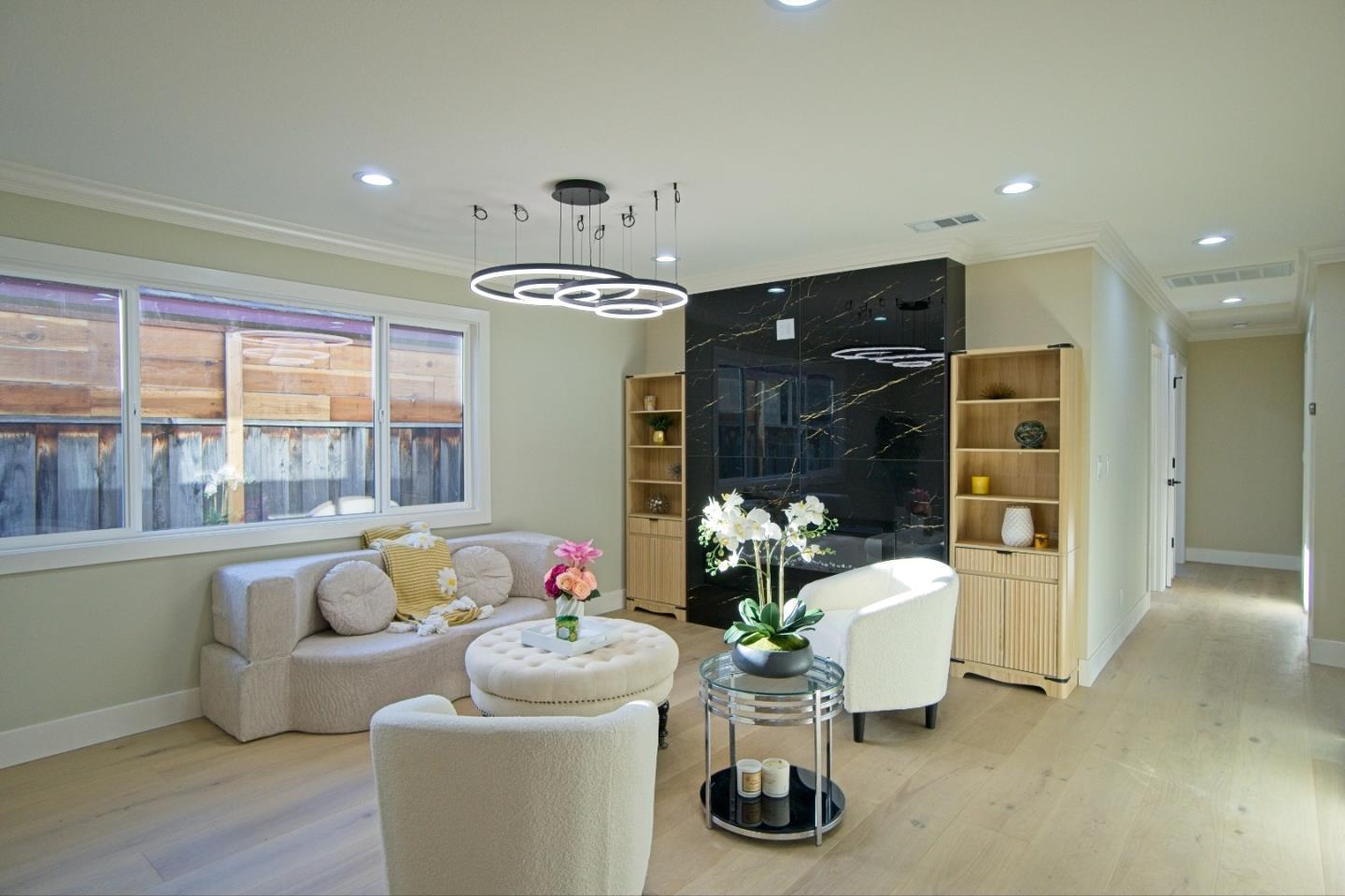 Detail Gallery Image 11 of 27 For 922 Iris Ave, Sunnyvale,  CA 94086 - 4 Beds | 3 Baths