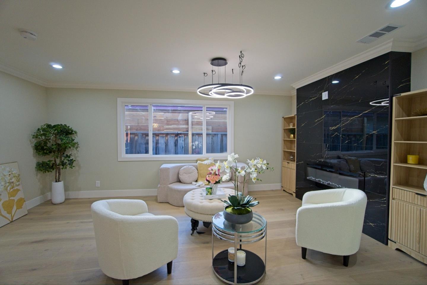 Detail Gallery Image 14 of 27 For 922 Iris Ave, Sunnyvale,  CA 94086 - 4 Beds | 3 Baths