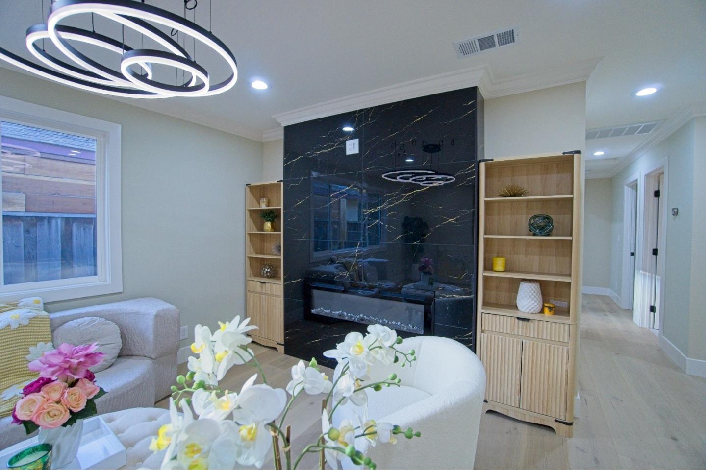 Detail Gallery Image 15 of 27 For 922 Iris Ave, Sunnyvale,  CA 94086 - 4 Beds | 3 Baths