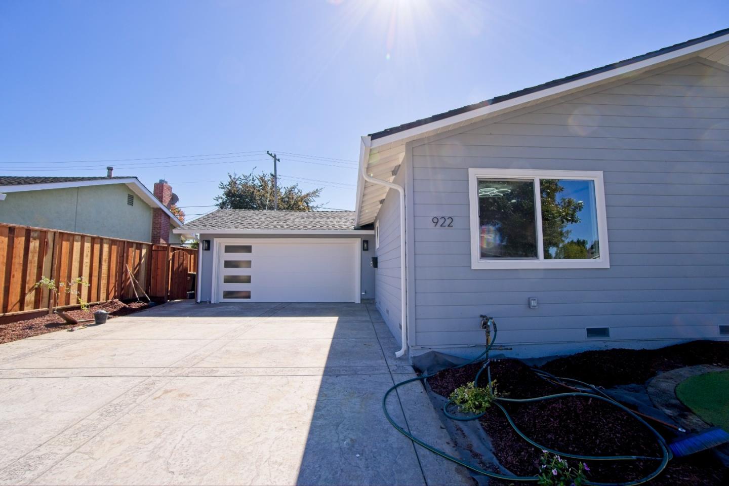 Detail Gallery Image 5 of 27 For 922 Iris Ave, Sunnyvale,  CA 94086 - 4 Beds | 3 Baths