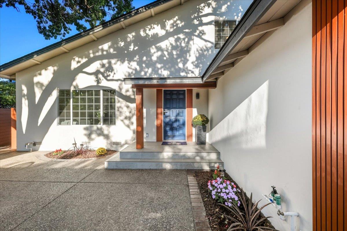 Detail Gallery Image 17 of 113 For 3104 Cherry Ave, San Jose,  CA 95118 - 4 Beds | 3 Baths