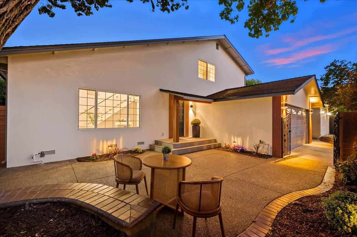 Detail Gallery Image 7 of 113 For 3104 Cherry Ave, San Jose,  CA 95118 - 4 Beds | 3 Baths