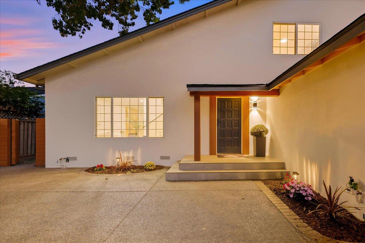 Detail Gallery Image 8 of 113 For 3104 Cherry Ave, San Jose,  CA 95118 - 4 Beds | 3 Baths