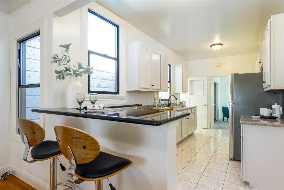 Detail Gallery Image 7 of 24 For 1678 24th Ave, San Francisco,  CA 94122 - 3 Beds | 2 Baths