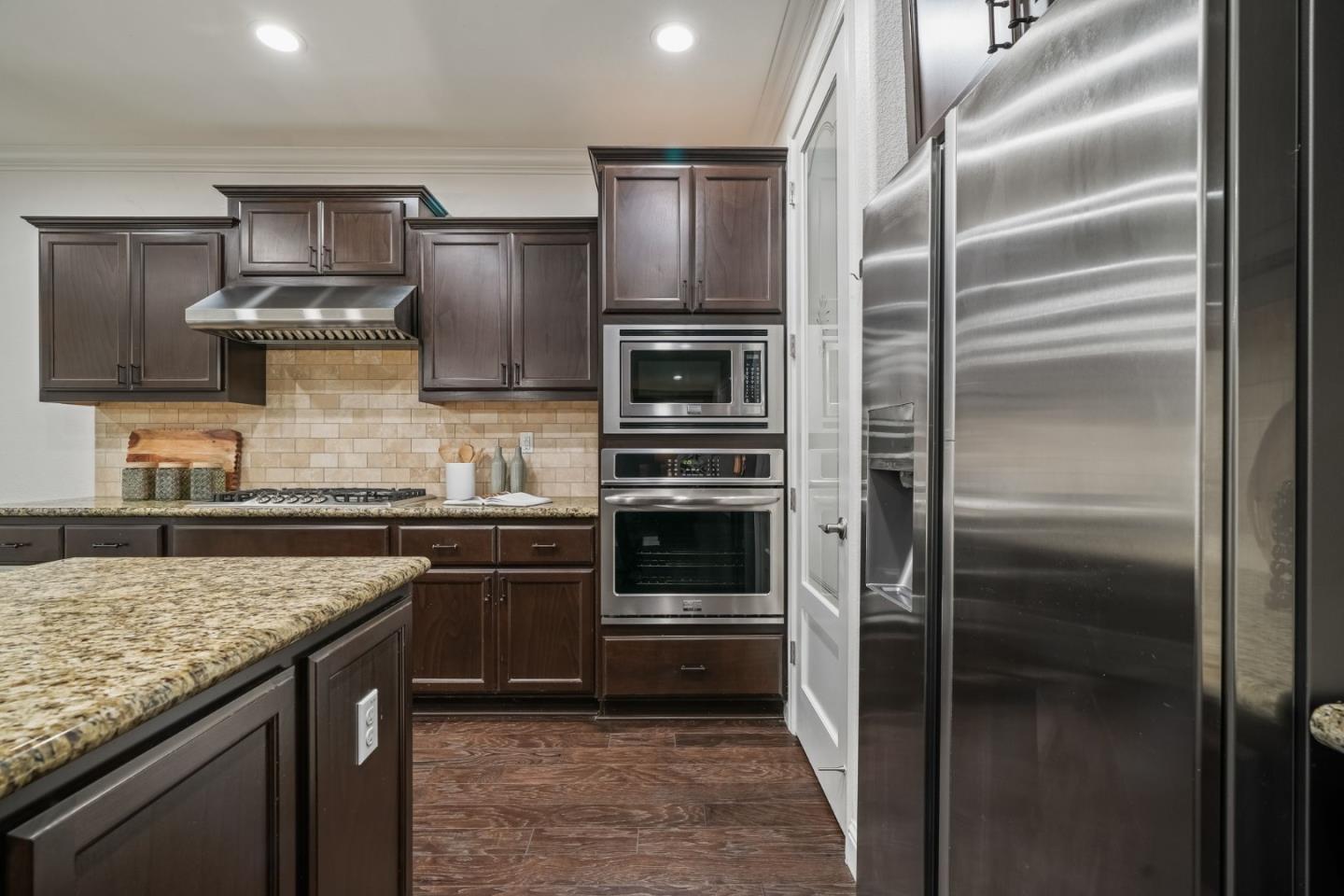 Detail Gallery Image 16 of 70 For 28784 Vista Grande Dr, Hayward,  CA 94544 - 4 Beds | 3 Baths