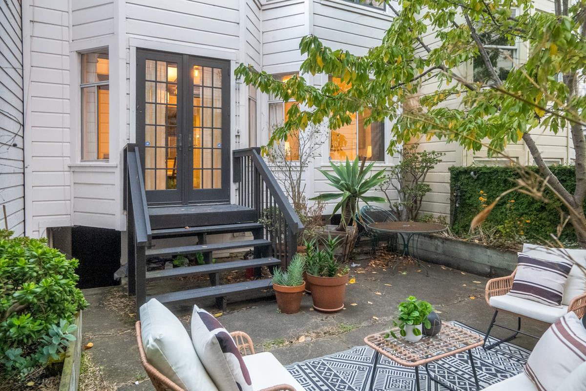 Detail Gallery Image 36 of 44 For 795 Dolores St, San Francisco,  CA 94110 - 3 Beds | 2 Baths