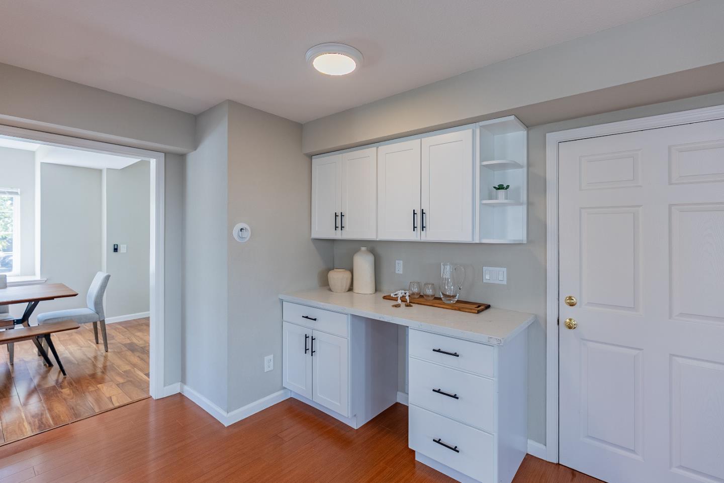 Detail Gallery Image 18 of 36 For 530 Devonshire Ct, Mountain View,  CA 94043 - 3 Beds | 2/1 Baths