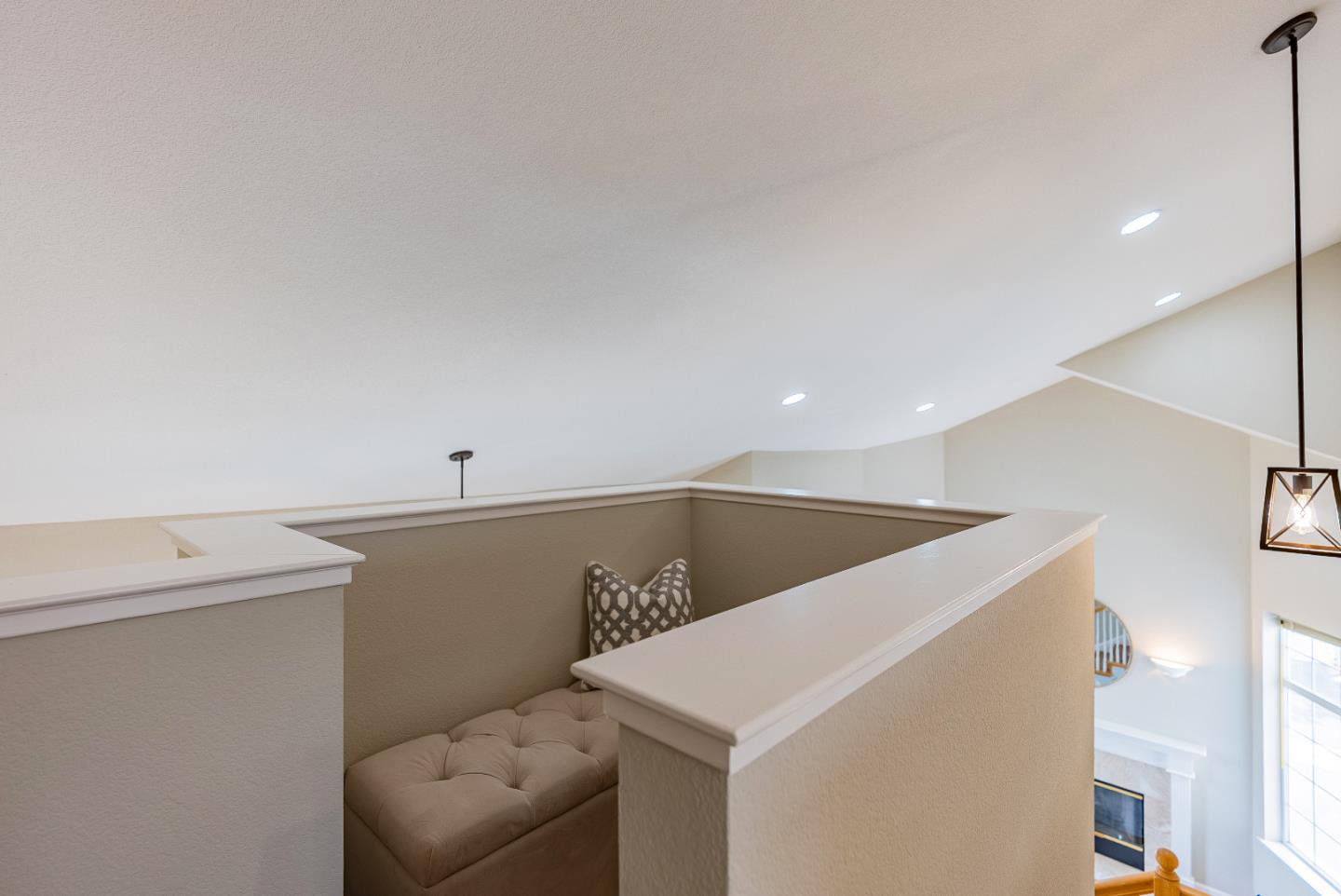 Detail Gallery Image 32 of 36 For 530 Devonshire Ct, Mountain View,  CA 94043 - 3 Beds | 2/1 Baths