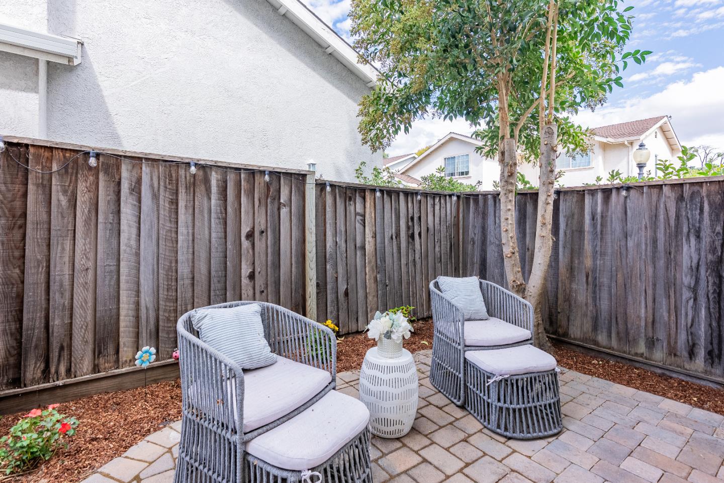 Detail Gallery Image 33 of 36 For 530 Devonshire Ct, Mountain View,  CA 94043 - 3 Beds | 2/1 Baths