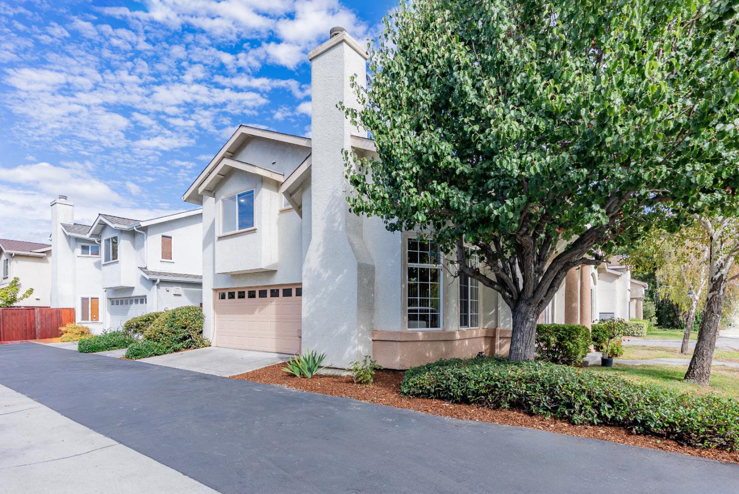 Detail Gallery Image 34 of 36 For 530 Devonshire Ct, Mountain View,  CA 94043 - 3 Beds | 2/1 Baths