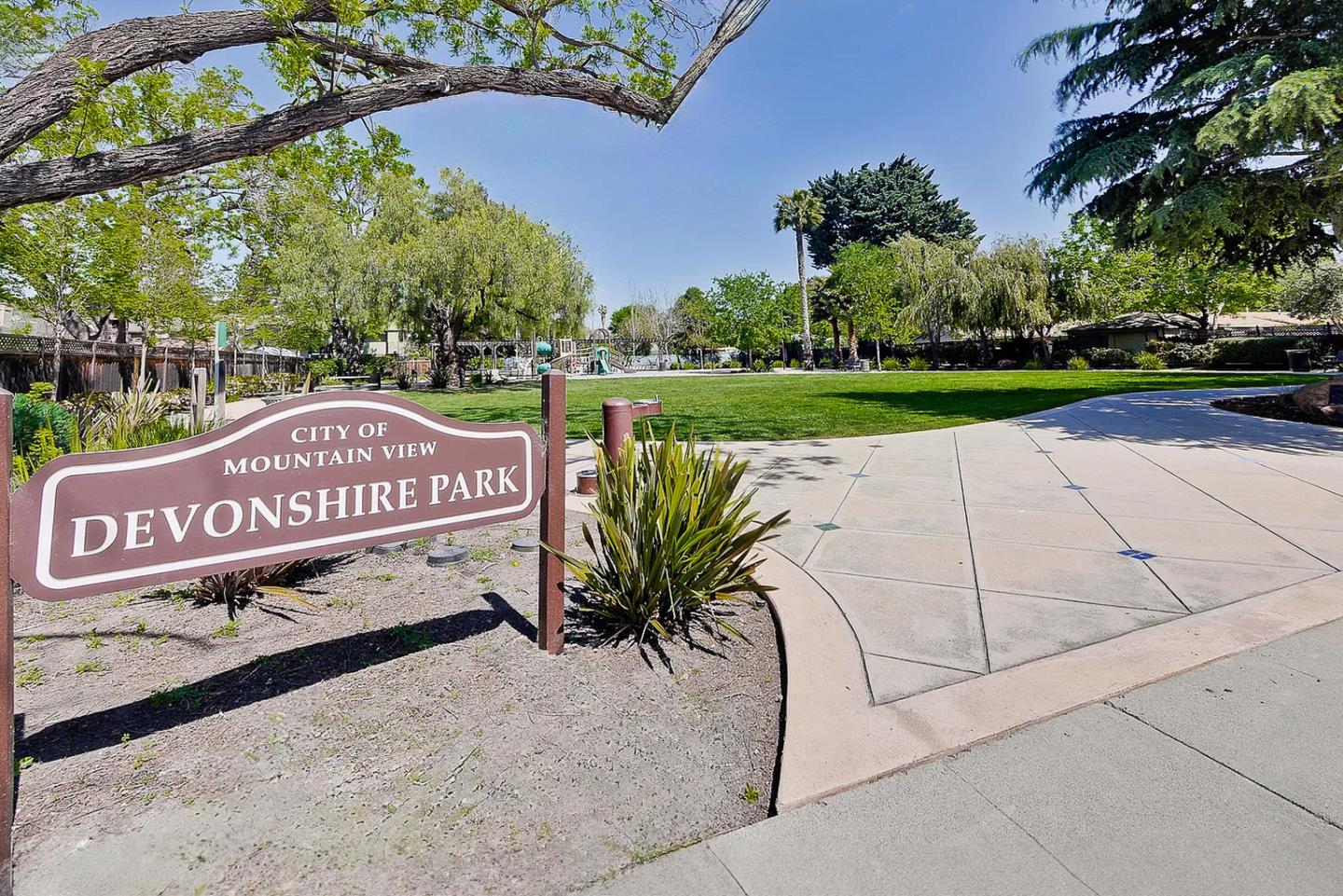 Detail Gallery Image 35 of 36 For 530 Devonshire Ct, Mountain View,  CA 94043 - 3 Beds | 2/1 Baths