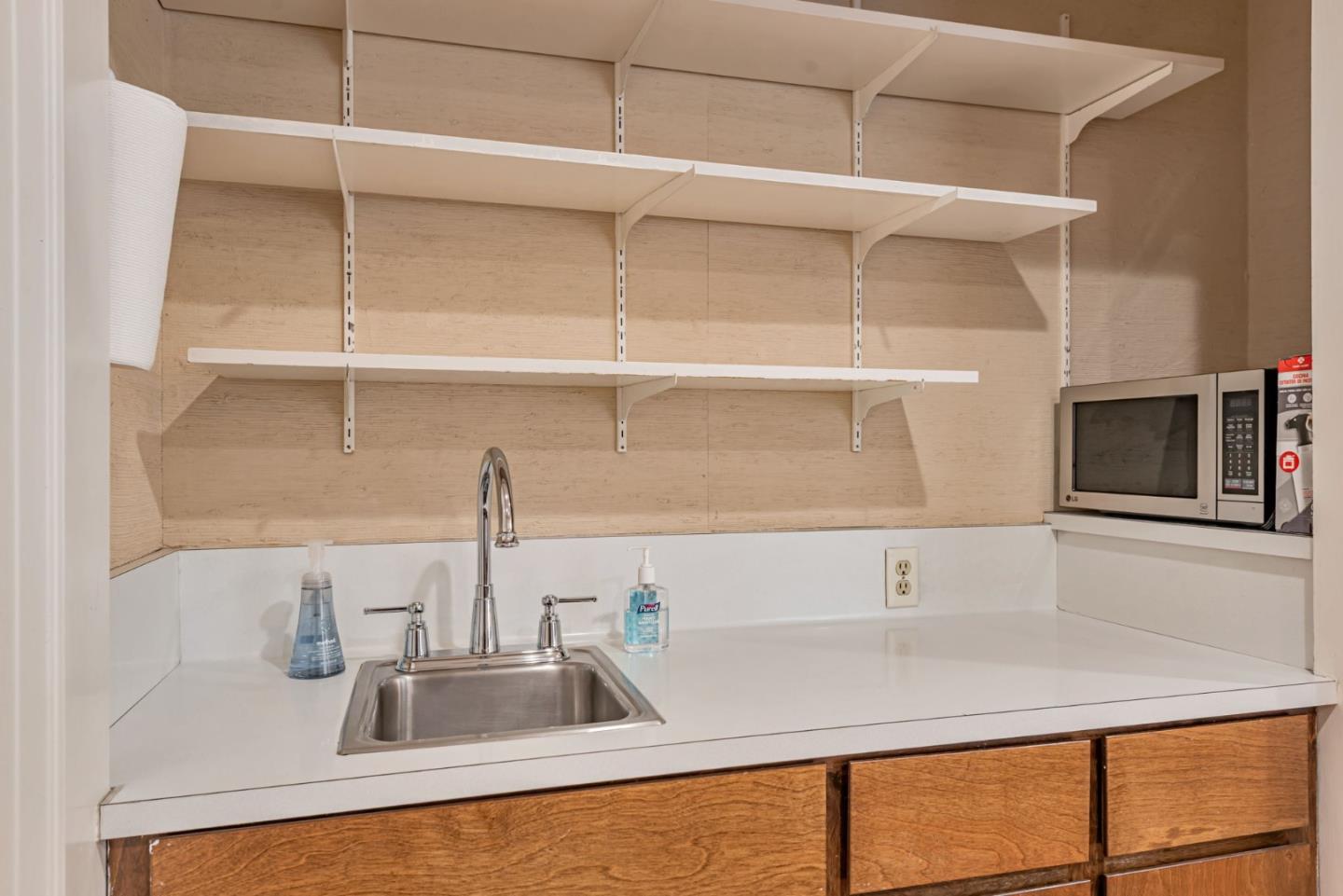 Detail Gallery Image 14 of 48 For 241 S San Antonio Rd, Los Altos,  CA 94022 - – Beds | – Baths