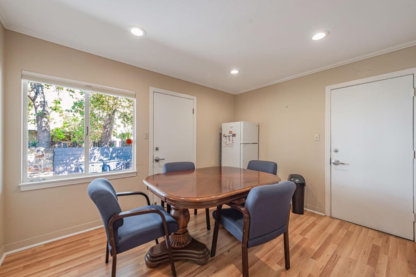 Detail Gallery Image 15 of 48 For 241 S San Antonio Rd, Los Altos,  CA 94022 - – Beds | – Baths