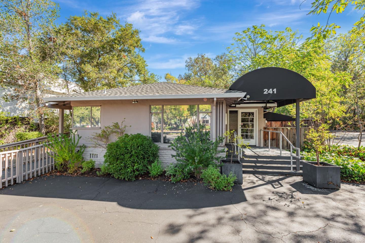 Detail Gallery Image 4 of 48 For 241 S San Antonio Rd, Los Altos,  CA 94022 - – Beds | – Baths