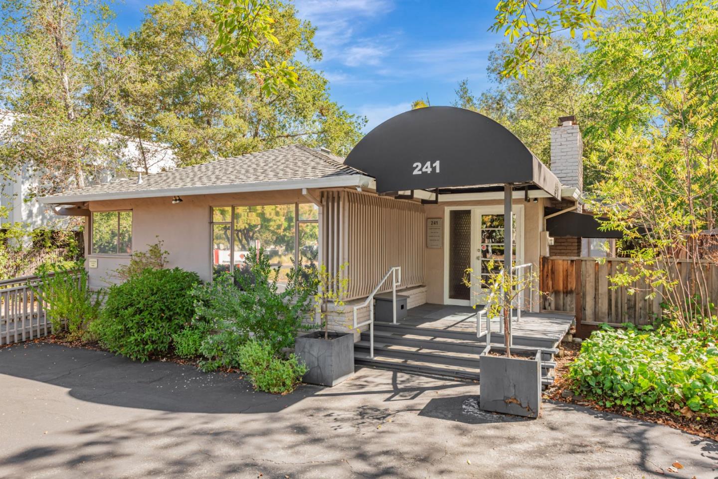 Detail Gallery Image 5 of 48 For 241 S San Antonio Rd, Los Altos,  CA 94022 - – Beds | – Baths