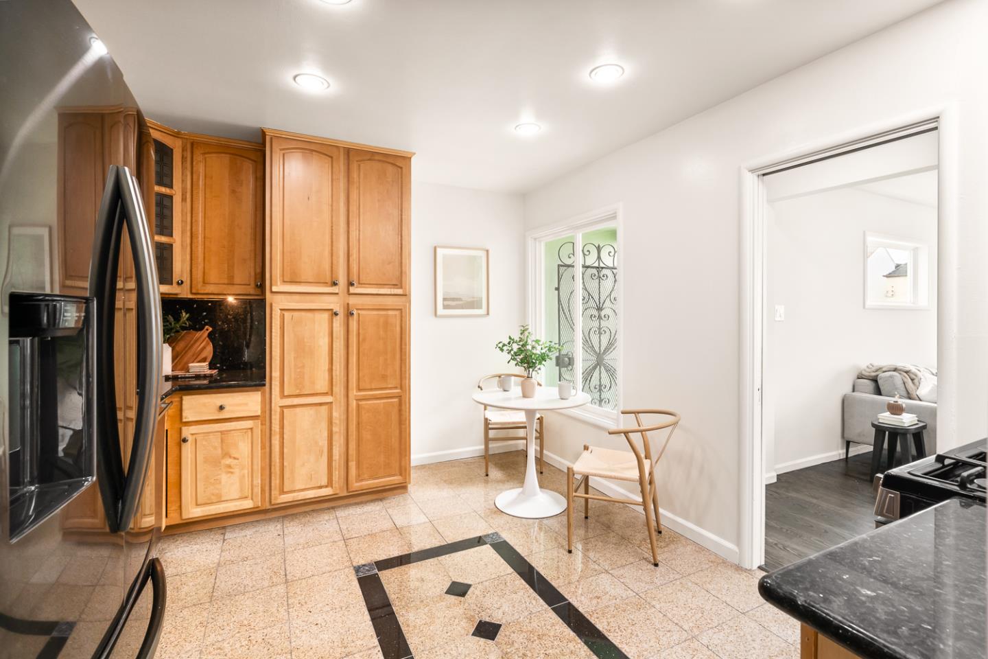 Detail Gallery Image 8 of 36 For 615 Florence St, Daly City,  CA 94014 - 2 Beds | 1 Baths